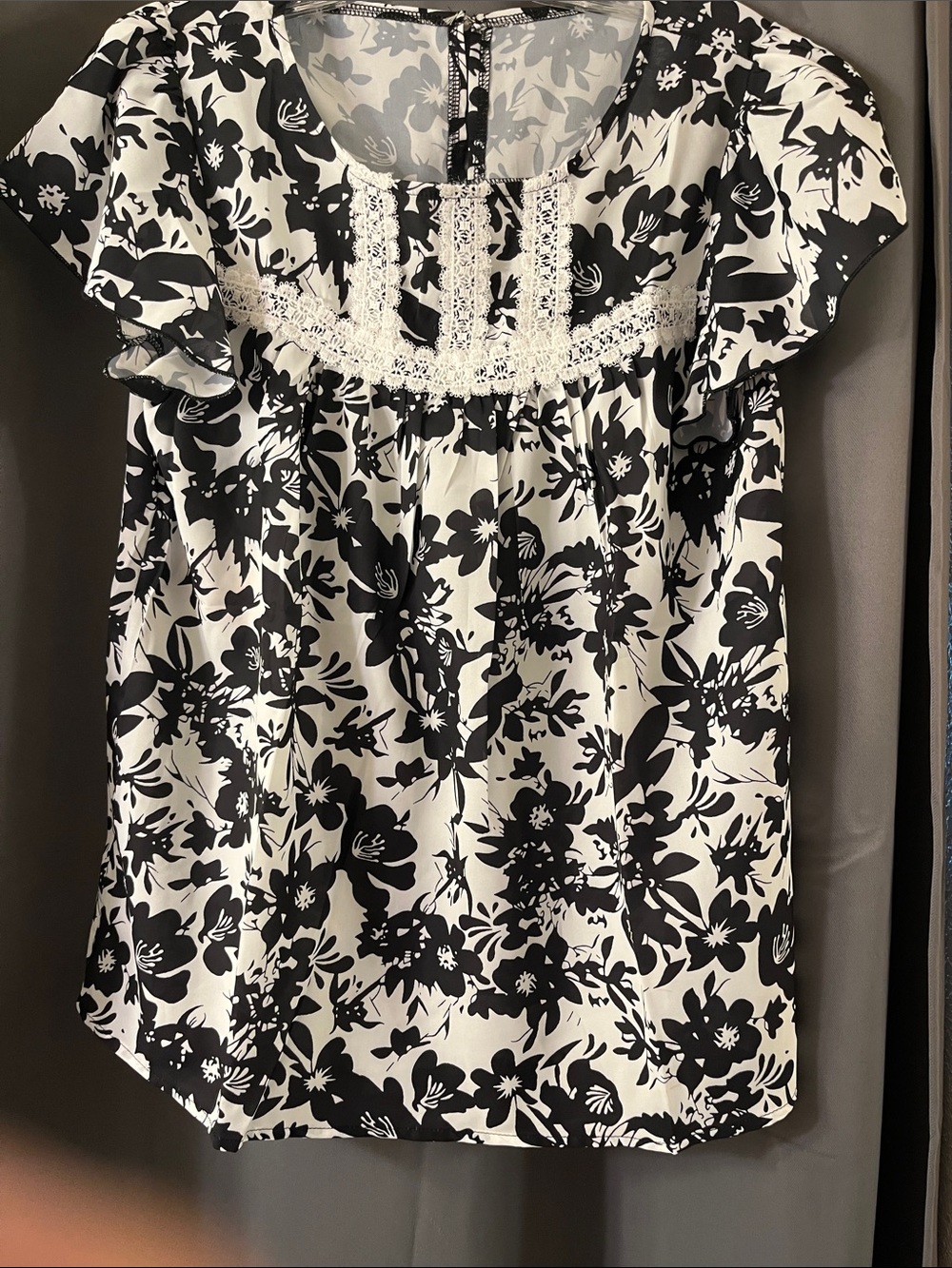Black & White Floral Lace Yoke Blouse